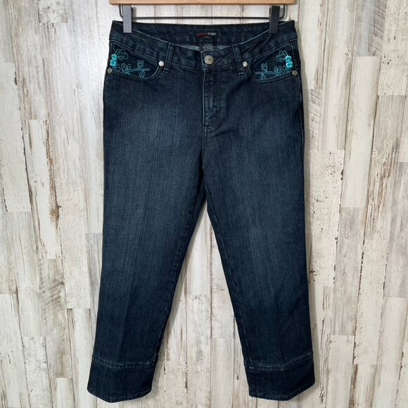 Vintage Y2K Dark Wash Denim Blue Floral Embroidered Capri Womens SIze 30 - Picture 6 of 7